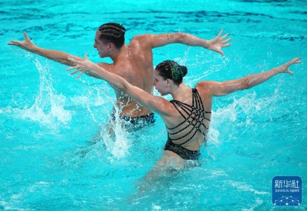 泰安配资 花样游泳世界杯总决赛｜中国组合郭牧也/刘津含获混合双人自由自选亚军